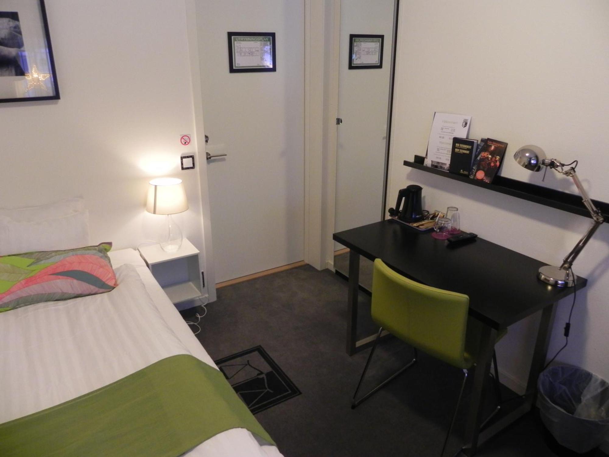Hotell Tinget Сала Екстериор снимка
