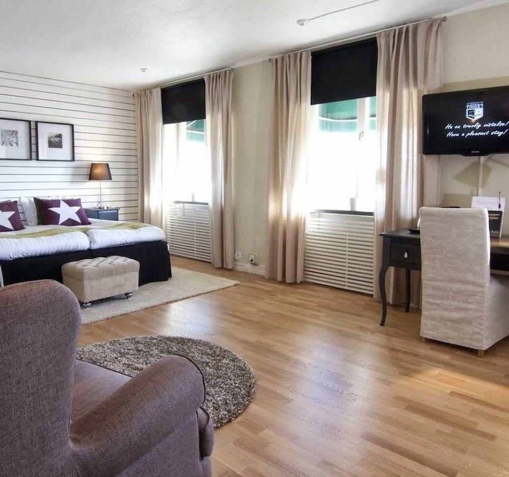 Hotell Tinget Сала Екстериор снимка